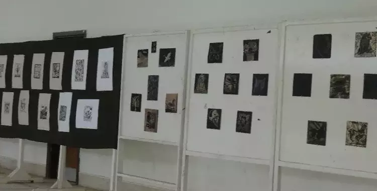 66 عمل فني في ورشة الجرافيك الأولي بجامعة المنيا (صور) 