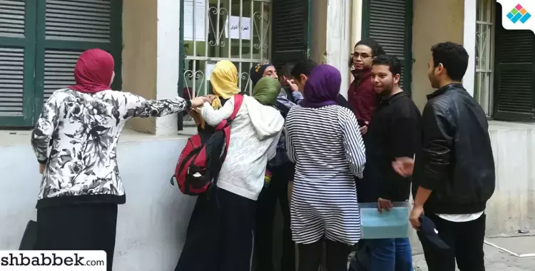  90 طالبا يتقدمون لانتخابات الاتحاد بدار علوم القاهرة (صور) 