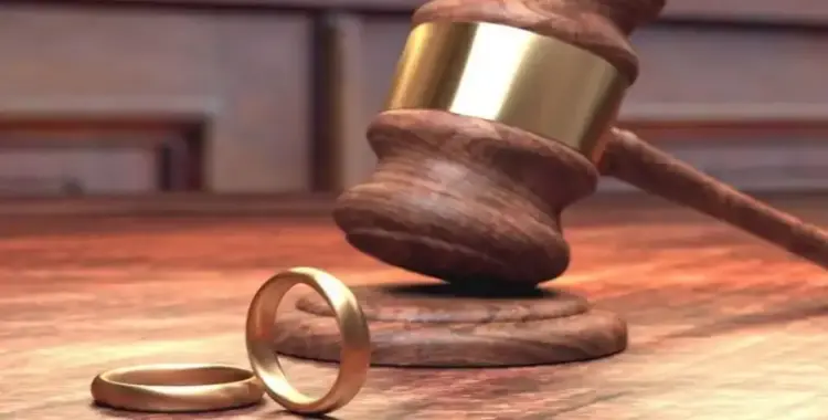  سيدة تقيم دعوى طلاق بسبب تساقط شعرها 
