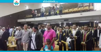 بالوقوف دقيقة حداد.. تخريج «الدفعة 6» بإعلام الأزهر