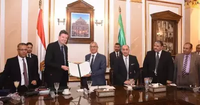 جامعة القاهرة توقع مذكرة تعاون مع جامعة هيريوت وات بالمملكة المتحدة