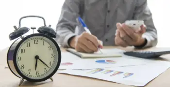 عدد ساعات العمل في القطاع الحكومي.. كم تبلغ وفقا لبيان الإحصاء؟