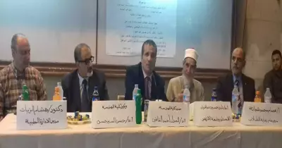 عميد هندسة الأزهر للطلاب: اللي هاشوفه بيكتب على الحيطة مش هاعتقه