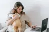 وزير العمل يمنع تشغيل النساء بالمهن الخطرة ويقرر البديل المالي والأجور