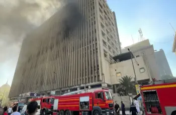 «الصحة» تعلن الطوارئ بسبب حريق رمسيس.. و14 مصابا حصيلة أولية