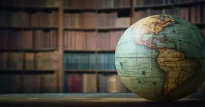 نماذج امتحانات الأضواء جغرافيا الصف الثاني الثانوي الترم الثاني 2026 بالإجابات