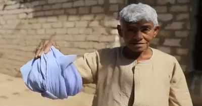 قصة الحاجة صيصة الحقيقة التي تحولت لمسلسل بطولة منى زكي