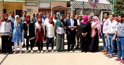 رئيس جامعة بني سويف يفتتح معارض فنية وخيرية في حفل استقبال طلاب كلية التربية