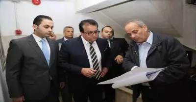 وزير التعليم العالي يتفقد المقر الإداري للوزارة بمدنية نصر