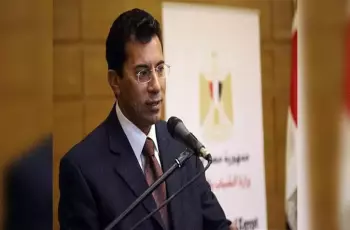 بحضور رئيس الوزراء ورجال أعمال.. وزير الشباب والرياضة يحتفل بعقد قران ابنته (فيديو وصور)