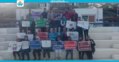 صور| وقفة صامتة لمناهضة التحرش والعنف ضد المرأة بجامعة القاهرة