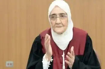 حققت حلمها في سن الـ83.. الرئيس السيسي يكرم الدكتورة آمال إسماعيل (فيديو)