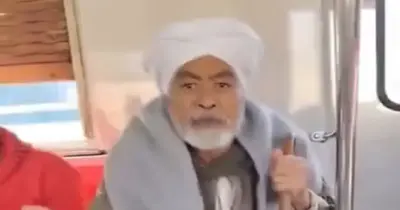 تعليق فتاة فيديو المترو.. اتهام للمسن بضربها على رجلها
