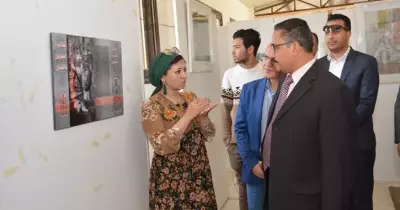 جامعة أسيوط تستعرض التراث الشعبي للوادي الجديد في معرض للفن التشكيلي