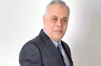 أشرف زكي ينفي وفاة زيزي مصطفى والدة منة شلبي.. اعرف التفاصيل