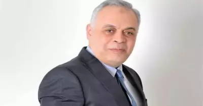 صور سبب سجدة أشرف زكي وبكاء روجينا وماجدة زكي