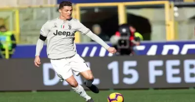 مواعيد مباريات اليوم السبت.. رونالدو وميسي أبطالا للدوري