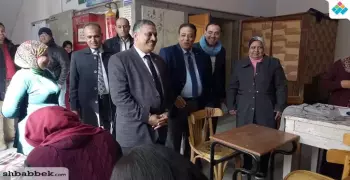 بدء امتحانات الترم الأول لطلاب آداب عين شمس (صور)