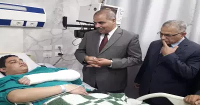 سقوط طالب من شرفة مدينة الطلاب.. ورئيس جامعة الأزهر يطمئن على صحته