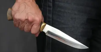 27 طعنة لفسخ الخطوبة.. تفاصيل تعدي شاب على خطيبته بالمعصرة في حلوان