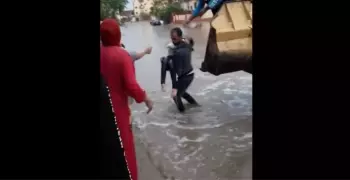تحذيرات هيئة الأرصاد للمواطنين للحفاظ على أرواح الأطفال خلال الأمطار