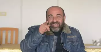 من هو نزار بنات المتوفى أمس وهل تم قتله؟