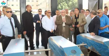 بنظام البطاقات الممغنطة.. جامعة عين شمس تفتتح البوابات الإلكترونية