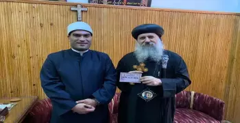 قسّ يشتري صك أضحية للعيد بكفر الشيخ