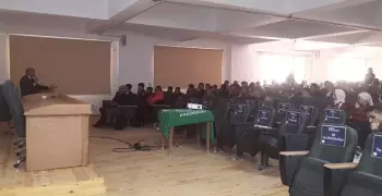 محاضرات متخصصة لطلاب كلية هندسة بترول وتعدين السويس في مؤتمر «Explode»