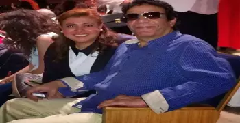 كم عمر نشوى مصطفى وزوجها؟
