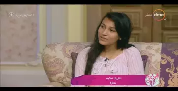 أصغر نجارة في مصر.. حكاية طفلة تساعد والدها بمهنة النجارة (فيديو)