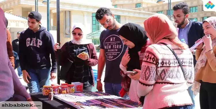  جامعة أكتوبر للعلوم الحديثة تقيم بازارا لهدايا «عيد الأم» (صور) 