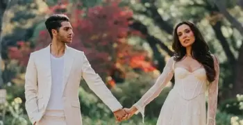 إيملي شاه زوجة مينا مسعود تثير الجدل بصورتها على الكرسي المتحرك