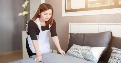 أزمة عمالة السيدات في الخارج.. وزارة العمل تمنع سفر المصريات لهذه الوظائف