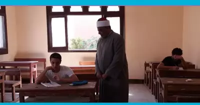 وكيل الأزهر يتفقد لجان امتحانات الدور الثاني للثانوية الأزهرية (صور)