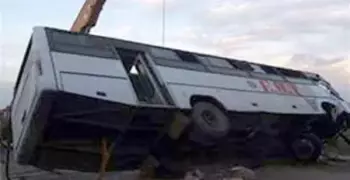 مصرع وإصابة 21 شخصا في حادث انقلاب أتوبيس بمحافظة قنا