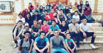 «معارض خارجي».. متطوعون لأعمال الخير يجوبون المحافظات لمساعدة المحتاجين