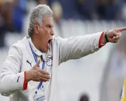 حسن شحاتة يتهم زوجته الثانية بالاستيلاء على ساعتان روليكس وعقود شقق