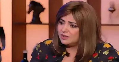 بتهمة سب معلمة لخلاف على شراء لاب توب.. دفاع وفاء مكي يطالب بالبراءة
