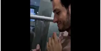 «ما بصليش كده قبل كده».. سيدة تركية تسخر من تعلق زوجها الشديد بأخبار انتقال محمد صلاح إلى النادي التركي