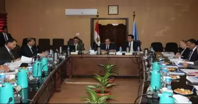 وزير التعليم العالي يوجه بزيادة المكافآت المالية لمعهد بحوث البترول