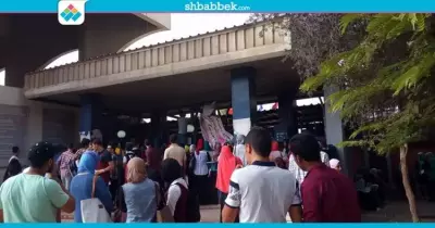 أمن حلوان يزيل لافتات الاتحاد لاستقبال الطلاب الجدد (صور)