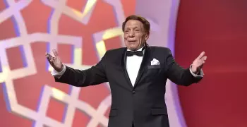 سي بي سي تشتري مسلسل «عوالم خفية» لعادل إمام لطرحة في رمضان المقبل