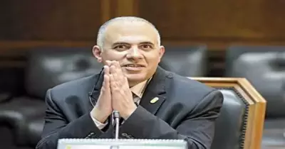 وزير الري يوضح كيف سيروي الفلاح أرضه بالموبايل من البيت