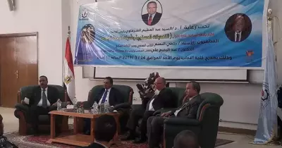 حلمى النمنم وعبدالرحيم علي لطلاب جامعة السويس: «الدستور ليس مفصل لشخص بعينه»