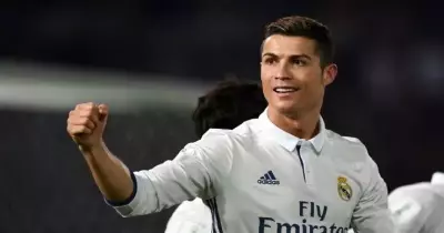 بعد إعلان رحيله عن الريال.. رونالدو يفاجئ الجماهير بهذا القرار