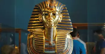 بيع رأس توت عنخ أمون بـ4 مليون جنيه استرليني
