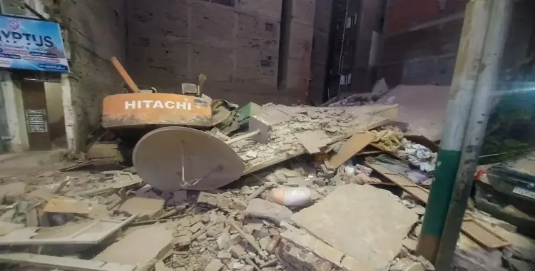  سبب انهيار عقار المنيا المكون من 5 طوابق.. صور وتفاصيل 