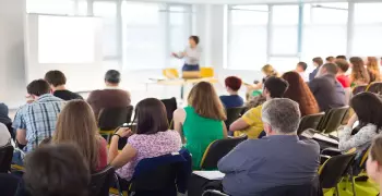 لطلاب تجارة.. دورات تدريبية في إجازة نص السنة