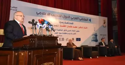 رئيس جامعة القاهرة: على الإعلامي دراسة علم النفس والاجتماع والفلسفة